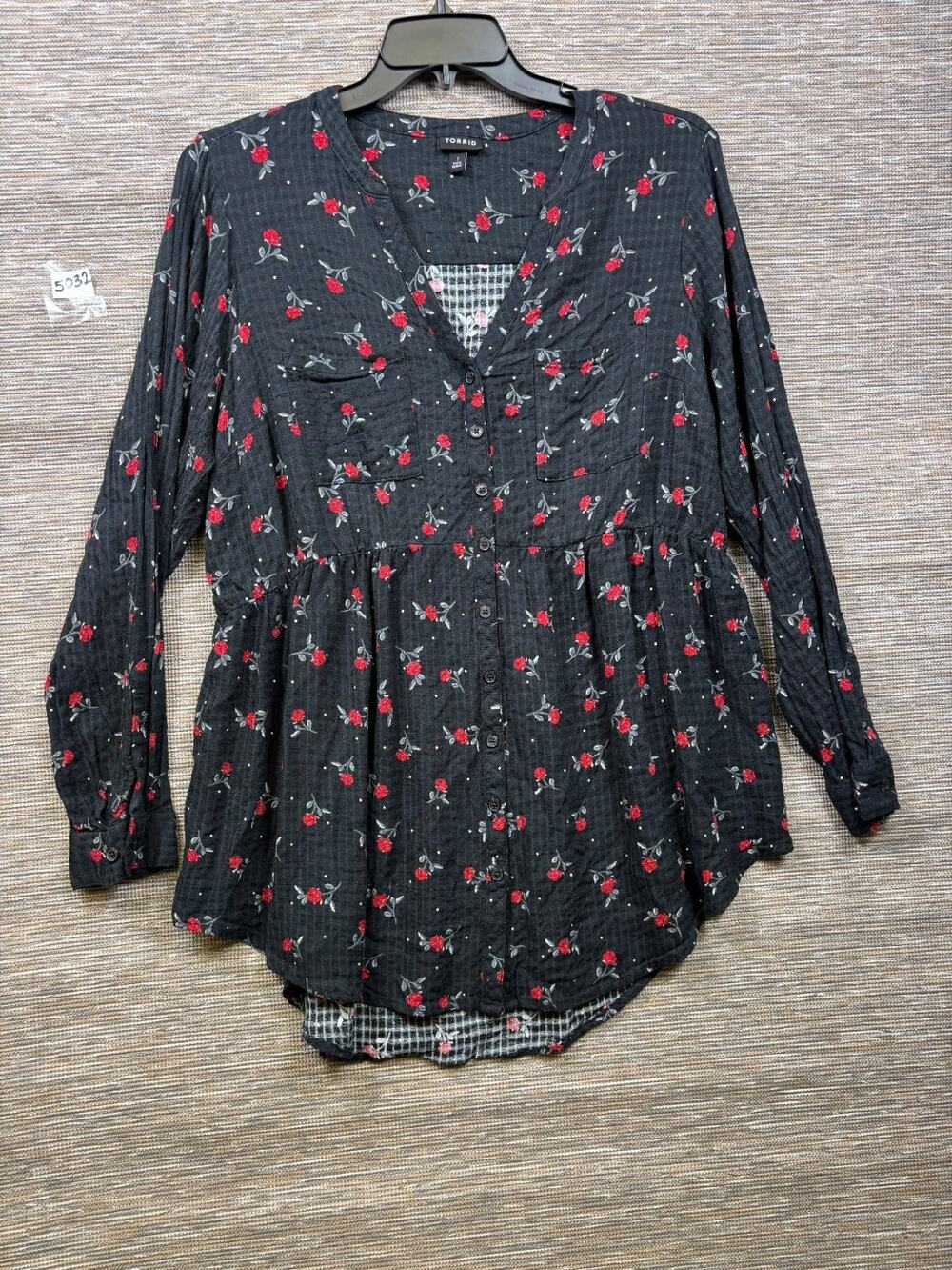 Torrid 1X Black Floral Peplum Babydoll Blouse Long Sleeve V Neck Rayon Top Boho